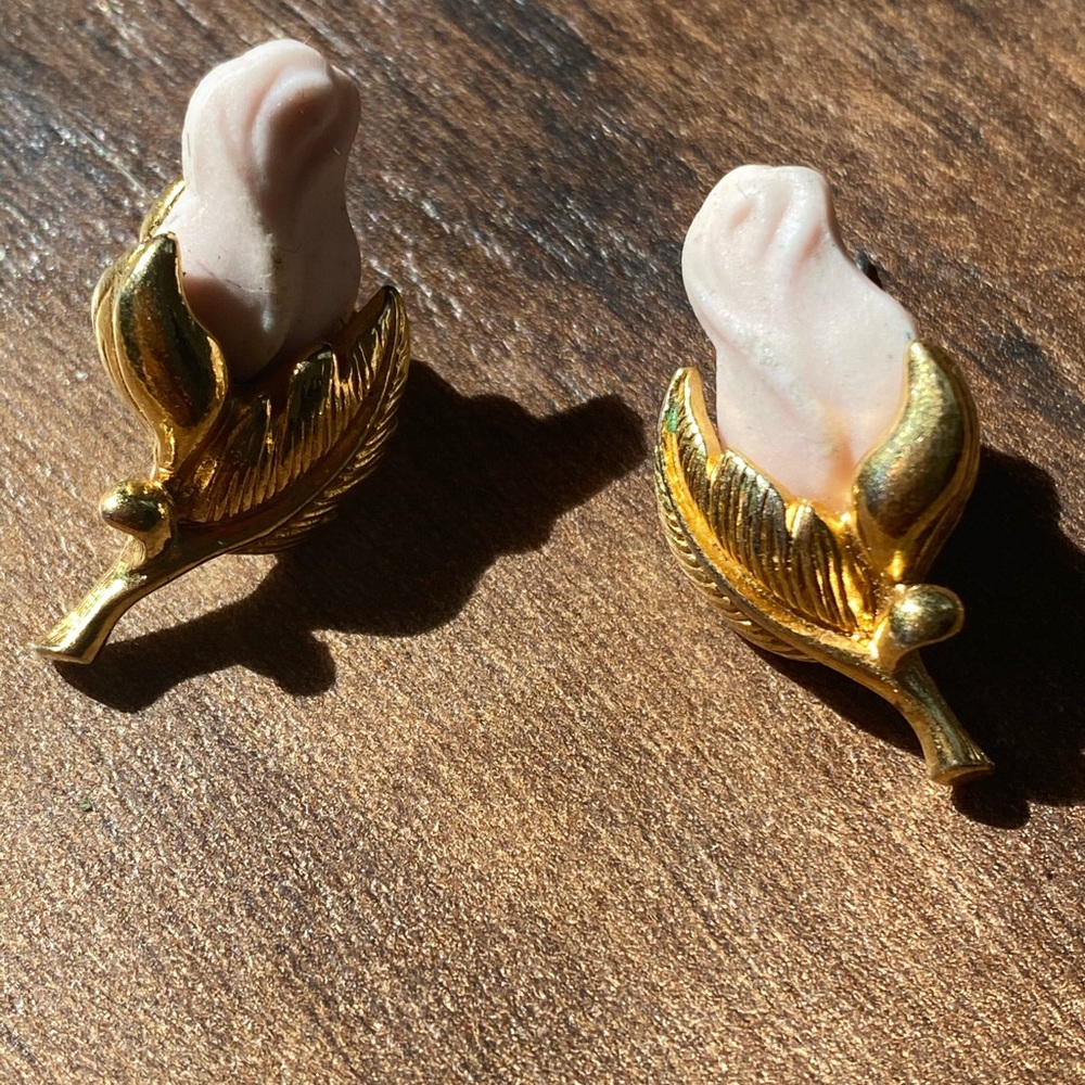 VINTAGE ROSE GOLD STUDS - Picture 3 of 3